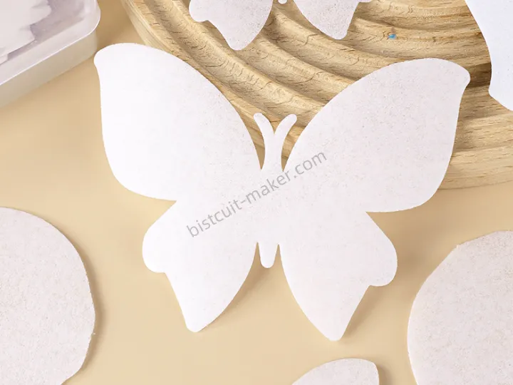 Also suitable for flattening fondant and gum paste, making it ideal for cake decorators and pastry artists